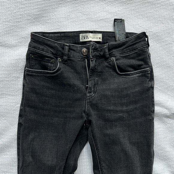Zara Skinny jeans in faded black, size 4/26 - Picture 2 of 9